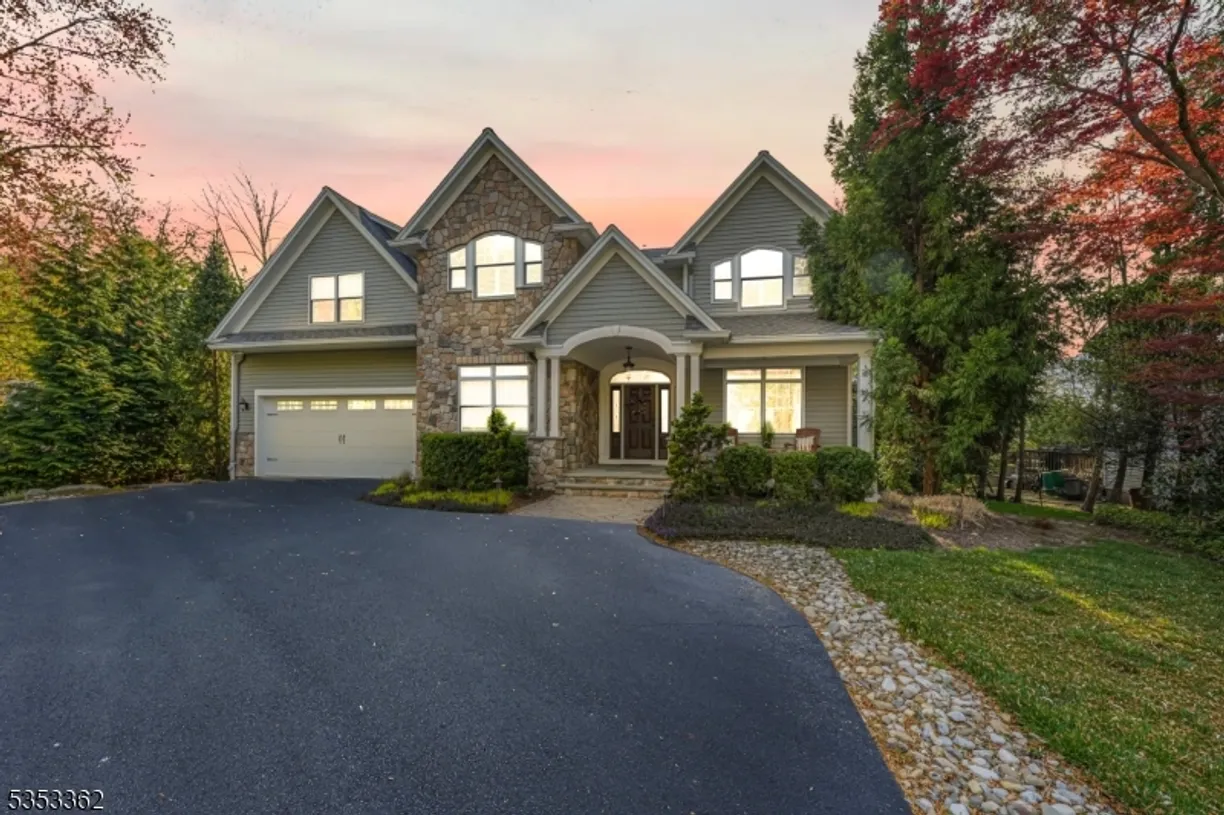 Jersey City/Hoboken Real Estate | View 334 Pines Lake Dr | 4 Beds, 4 Baths