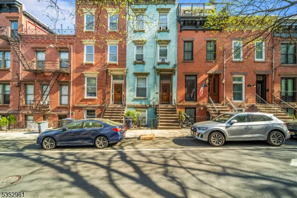 Jersey City/Hoboken Real Estate | View 160 2nd St | 1 Bed, 1 Bath