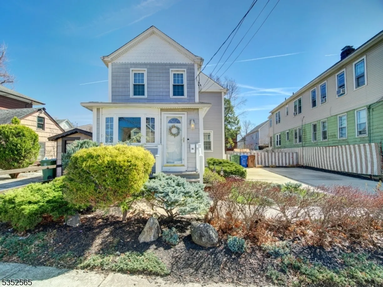 Bergen County Real Estate | View 34 E Munsell Ave | Listing