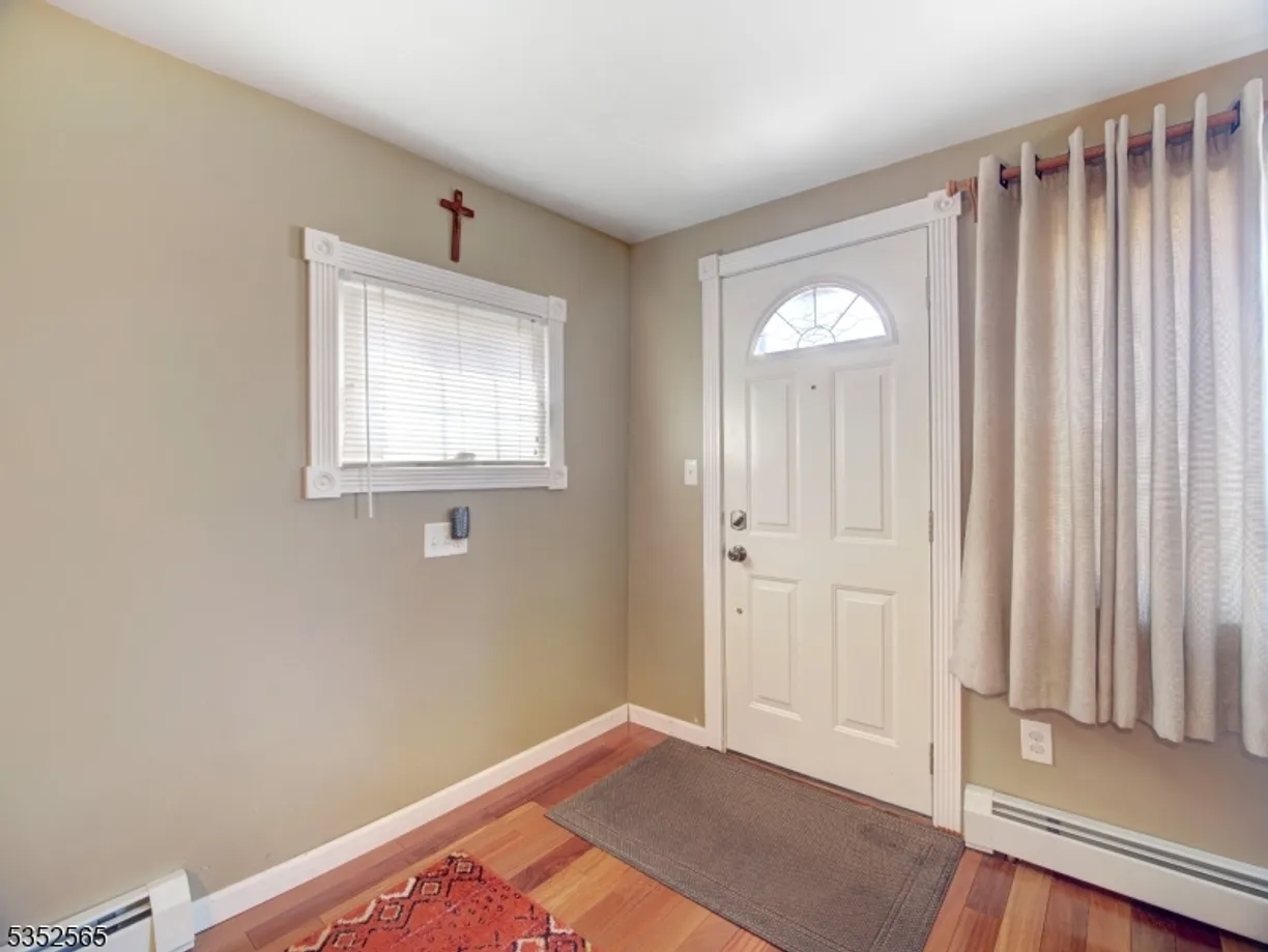 Bergen County Real Estate | View 34 E Munsell Ave | Listing