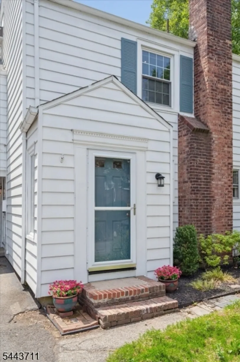 14 Bancroft Pl, Fair Lawn Boro, NJ 07410 Property for sale