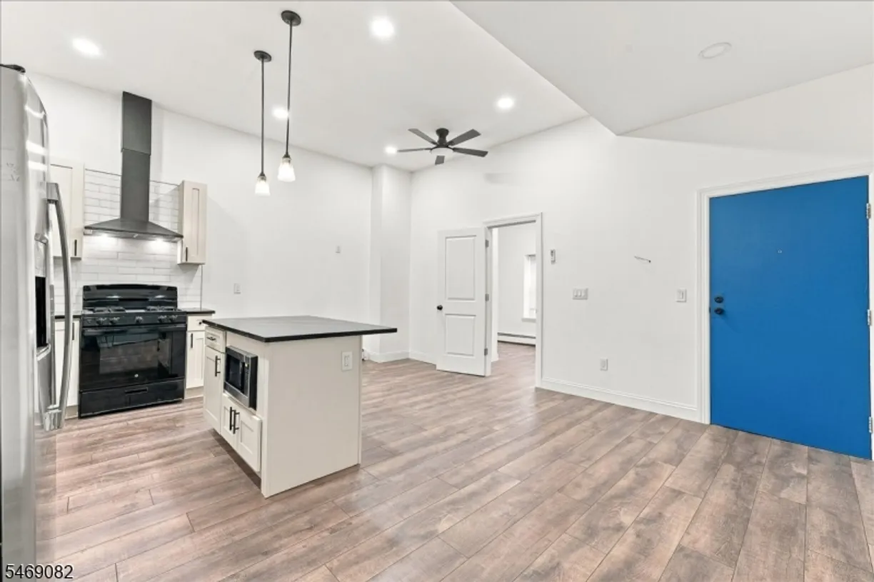55 N 7Th St #1A, Newark City, NJ 07107 Property for rent