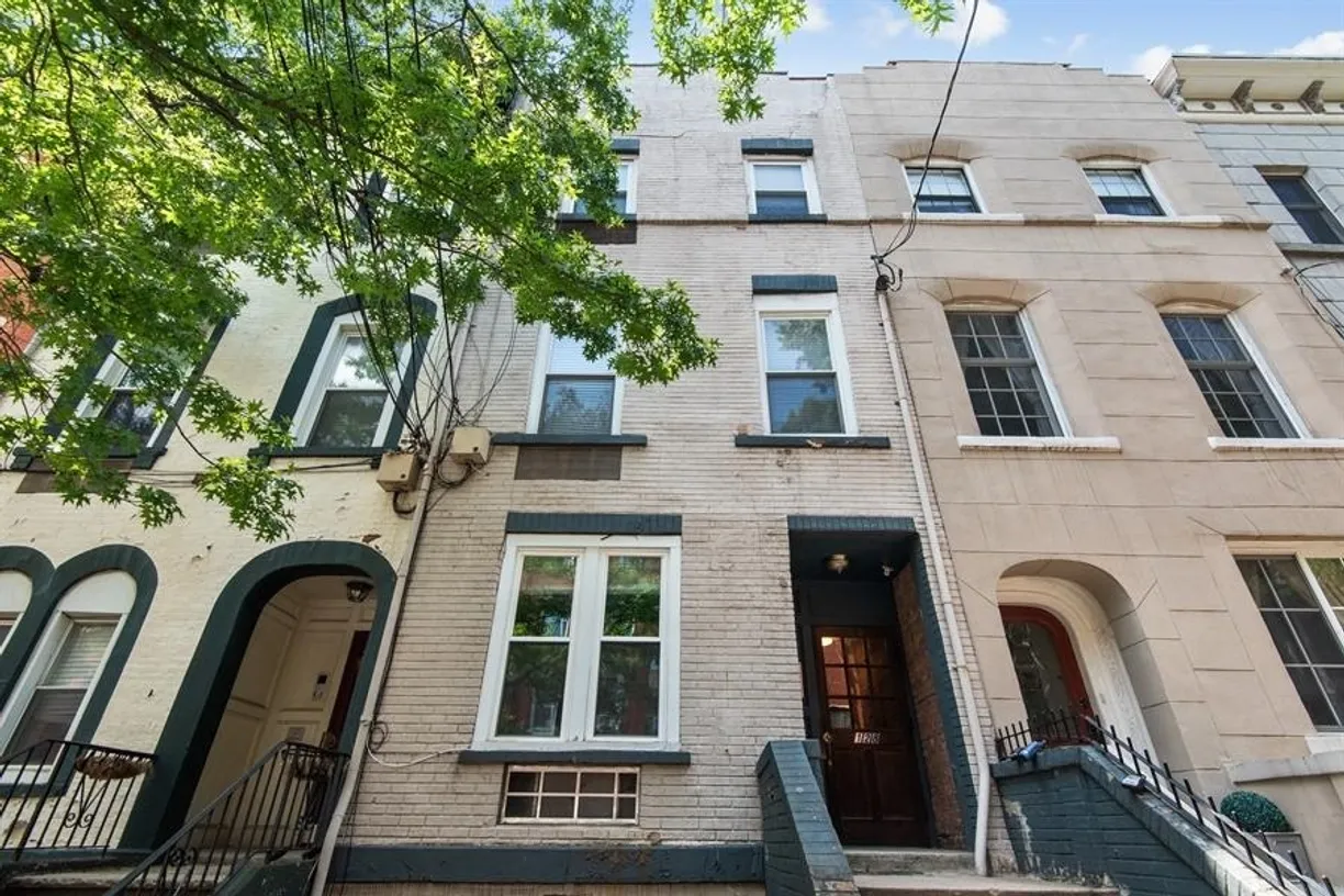 Jersey City/Hoboken Real Estate | View 128 GARDEN ST, 1 | 1 Bed, 1 Bath