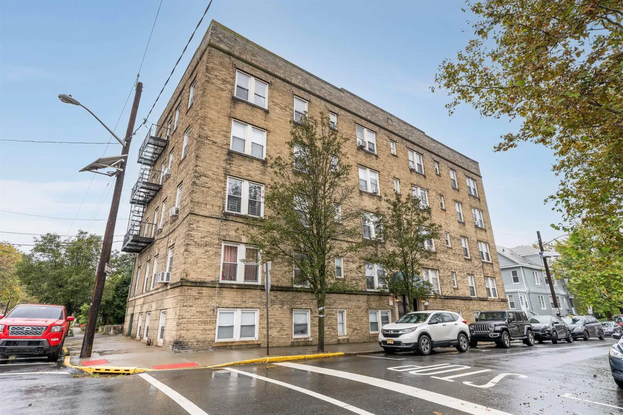 Jersey City/Hoboken Real Estate | View 7505 PALISADE AVE, B3 | 1 Bed, 1 Bath
