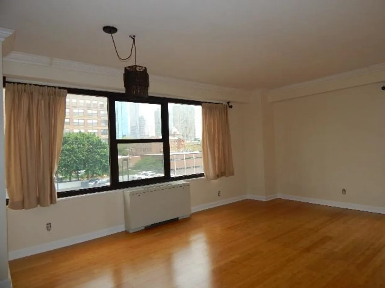 Jersey City/Hoboken Real Estate | View 135 MONTGOMERY ST, 7A | 1 Bed, 1 Bath