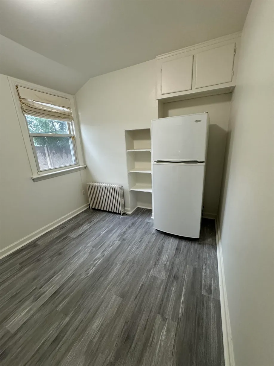 Jersey City/Hoboken Real Estate | View 88 VERNON AVE, 2 | Listing
