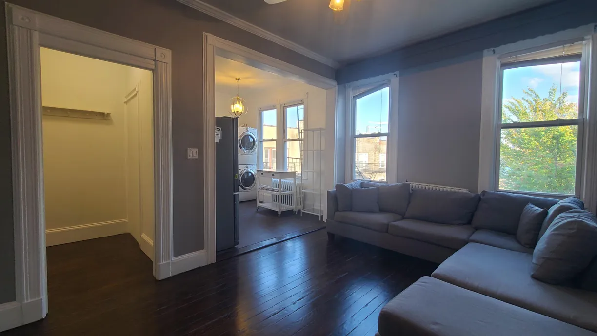 Jersey City/Hoboken Real Estate | View 476 GREGORY AVE, 3 | 3 Beds, 1 Bath