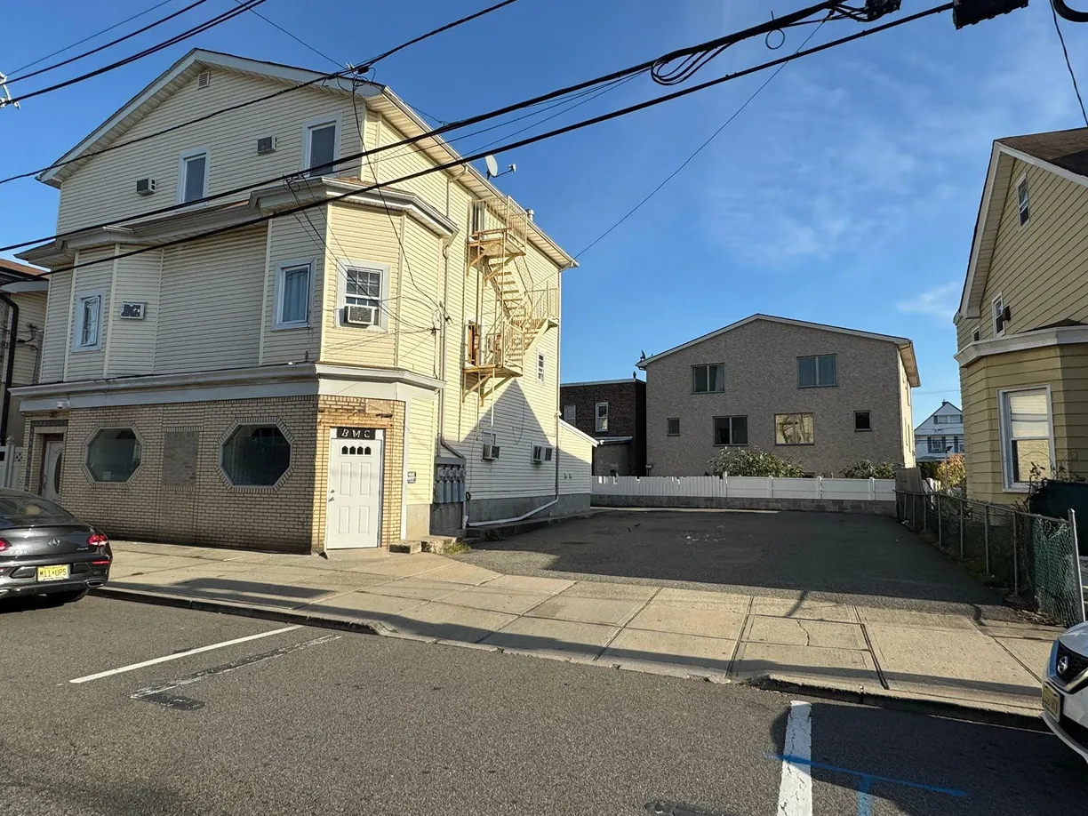 Jersey City/Hoboken Real Estate | View 9028 PALISADE PLAZA | Listing