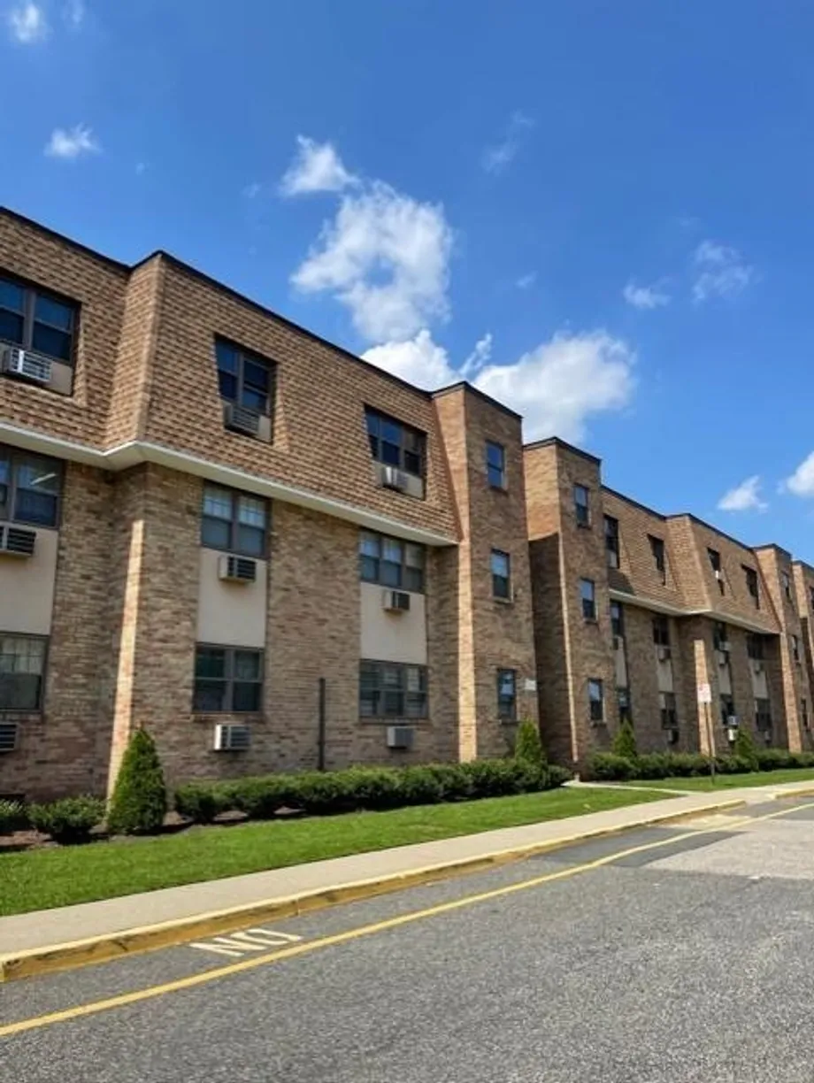 Jersey City/Hoboken Real Estate | View 220 MEADOW LANE, A18 | 1 Bed, 1 Bath