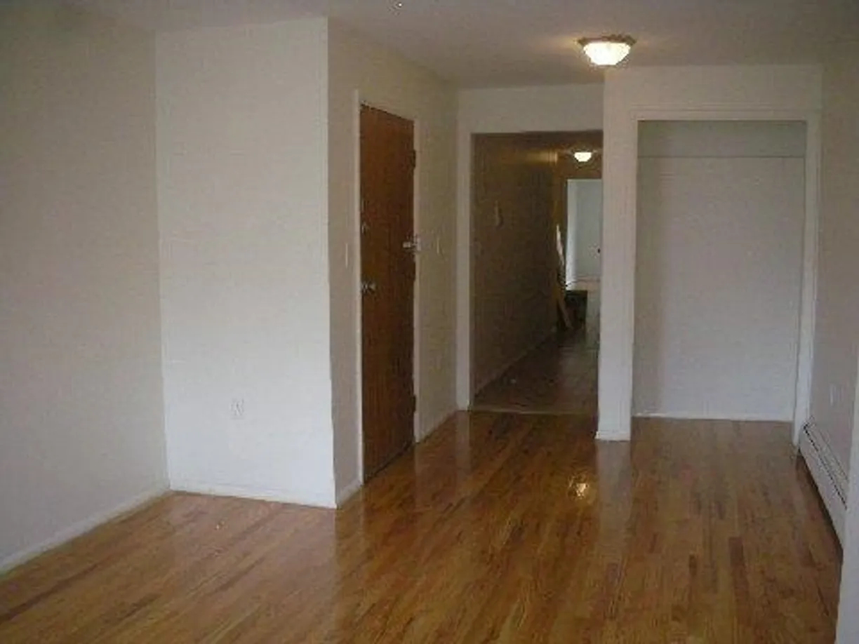 Jersey City/Hoboken Real Estate | View 599 GROVE ST, 4 | 2 Beds, 1 Bath
