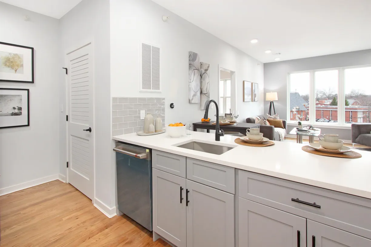 Jersey City/Hoboken Real Estate | View 660 BLOOMFIELD AVE, 402 | Listing