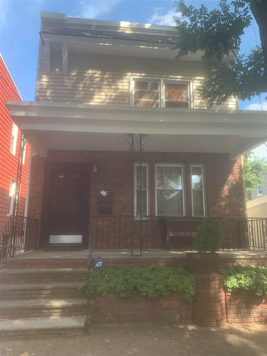 Jersey City/Hoboken Real Estate | View 148 NESBIT ST, 2 | 3 Beds, 1 Bath