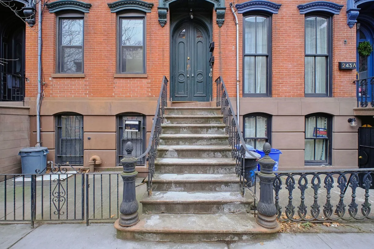 Jersey City/Hoboken Real Estate | View 243 2ND ST, 1 | 2 Beds, 2 Baths