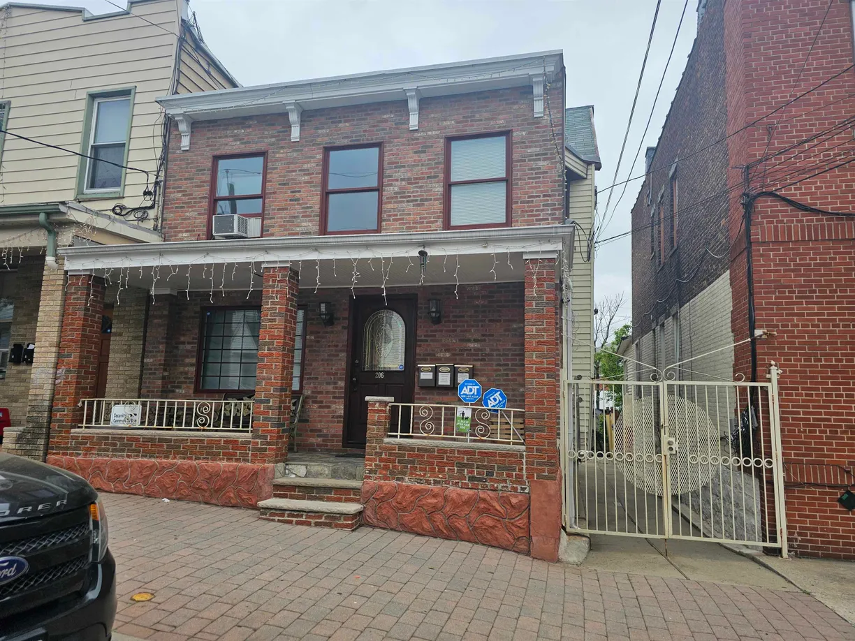 Jersey City/Hoboken Real Estate | View 206 69TH ST, 2 | 2 Beds, 1 Bath