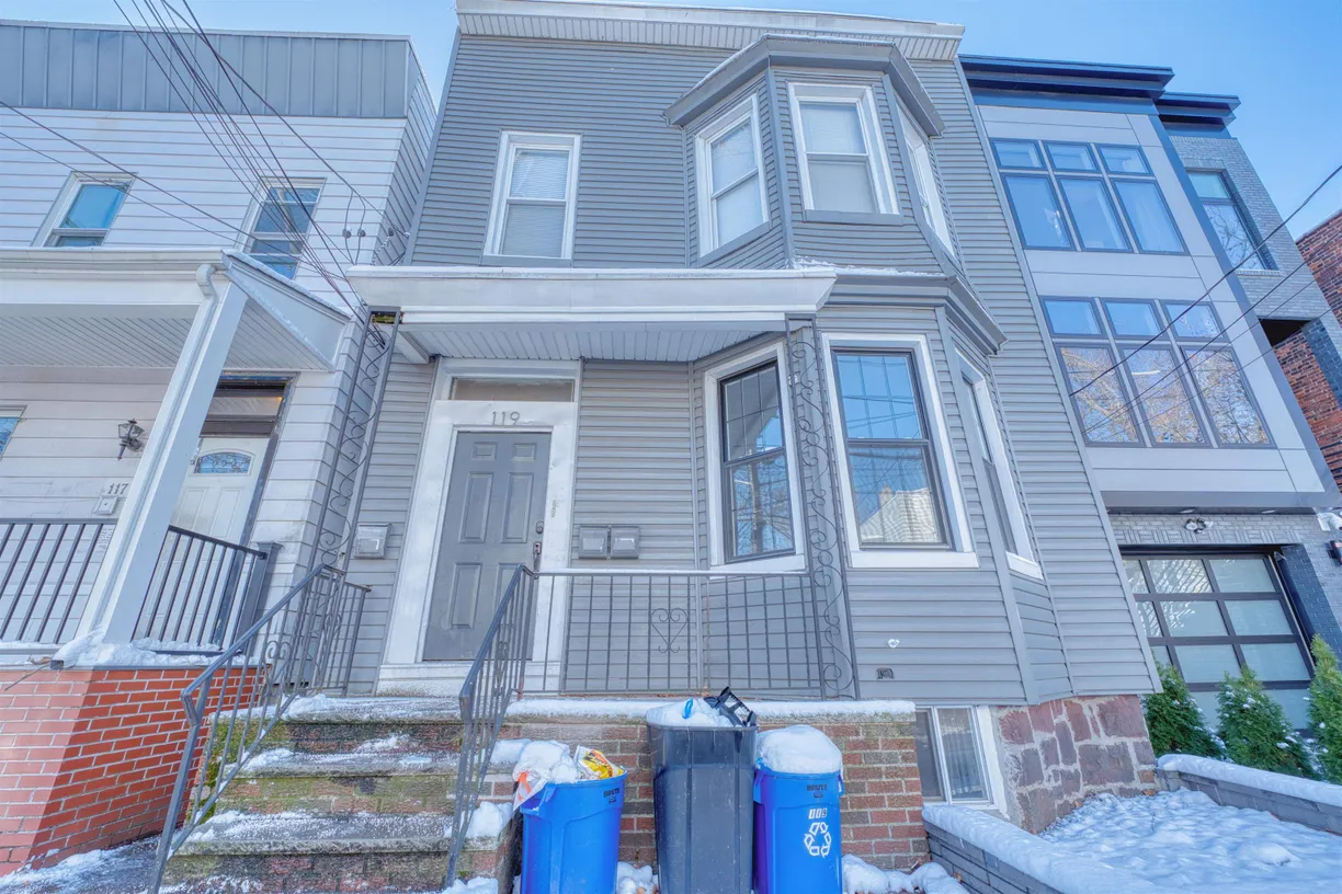 Jersey City/Hoboken Real Estate | View 119 PROSPECT ST, 1 | 2 Beds, 1 Bath