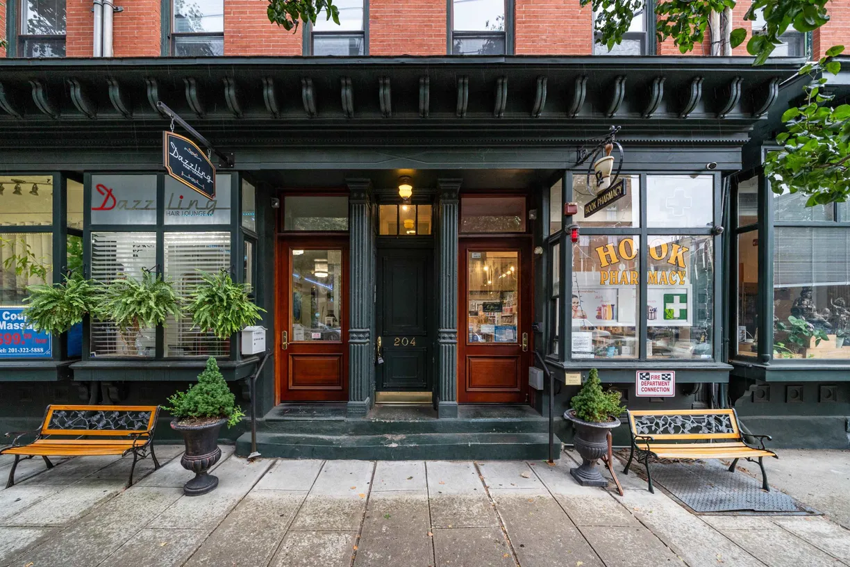 Jersey City/Hoboken Real Estate | View 208 WASHINGTON ST, 4L | 1 Bed, 1 Bath