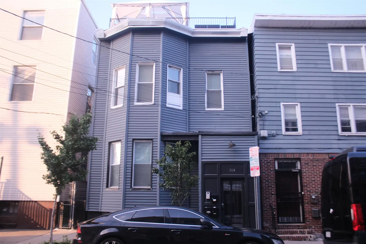 Jersey City/Hoboken Real Estate | View 104 HOPKINS AVE, 1 | 2 Beds, 2 Baths