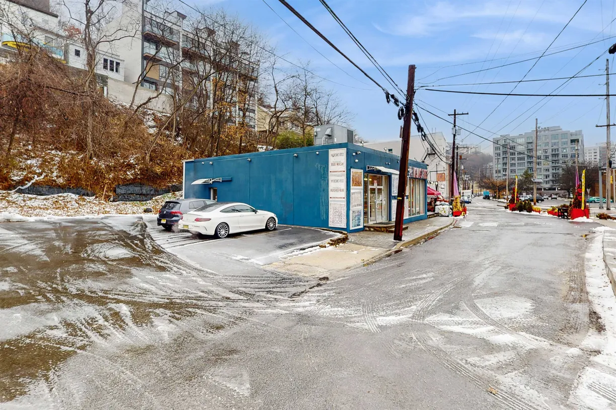 Jersey City/Hoboken Real Estate | View 8817 RIVER RD | Listing