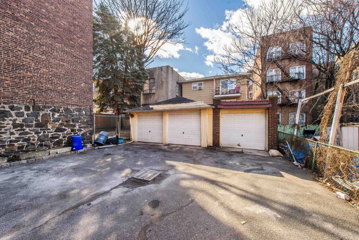 Jersey City/Hoboken Real Estate | View 211 65TH ST, 1 | Listing