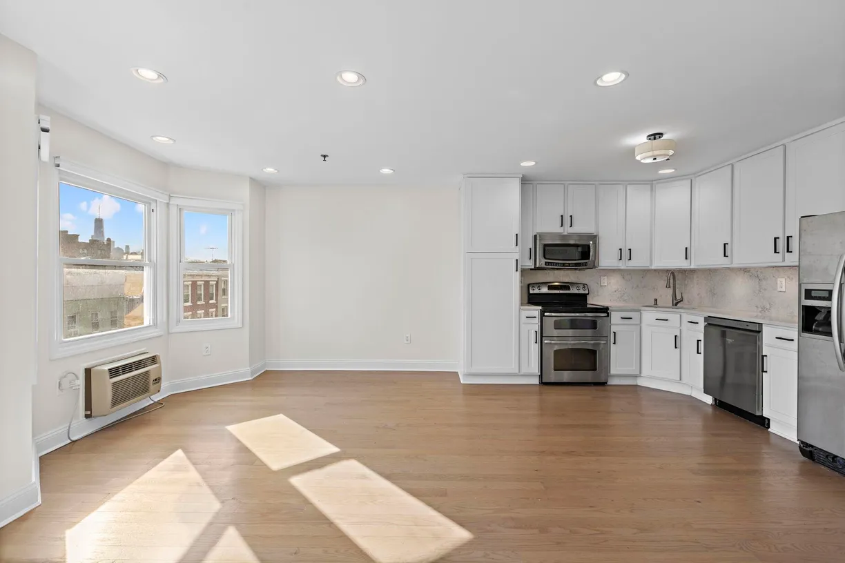 Jersey City/Hoboken Real Estate | View 318 PARK AVE, 4A | 1 Bed, 1 Bath