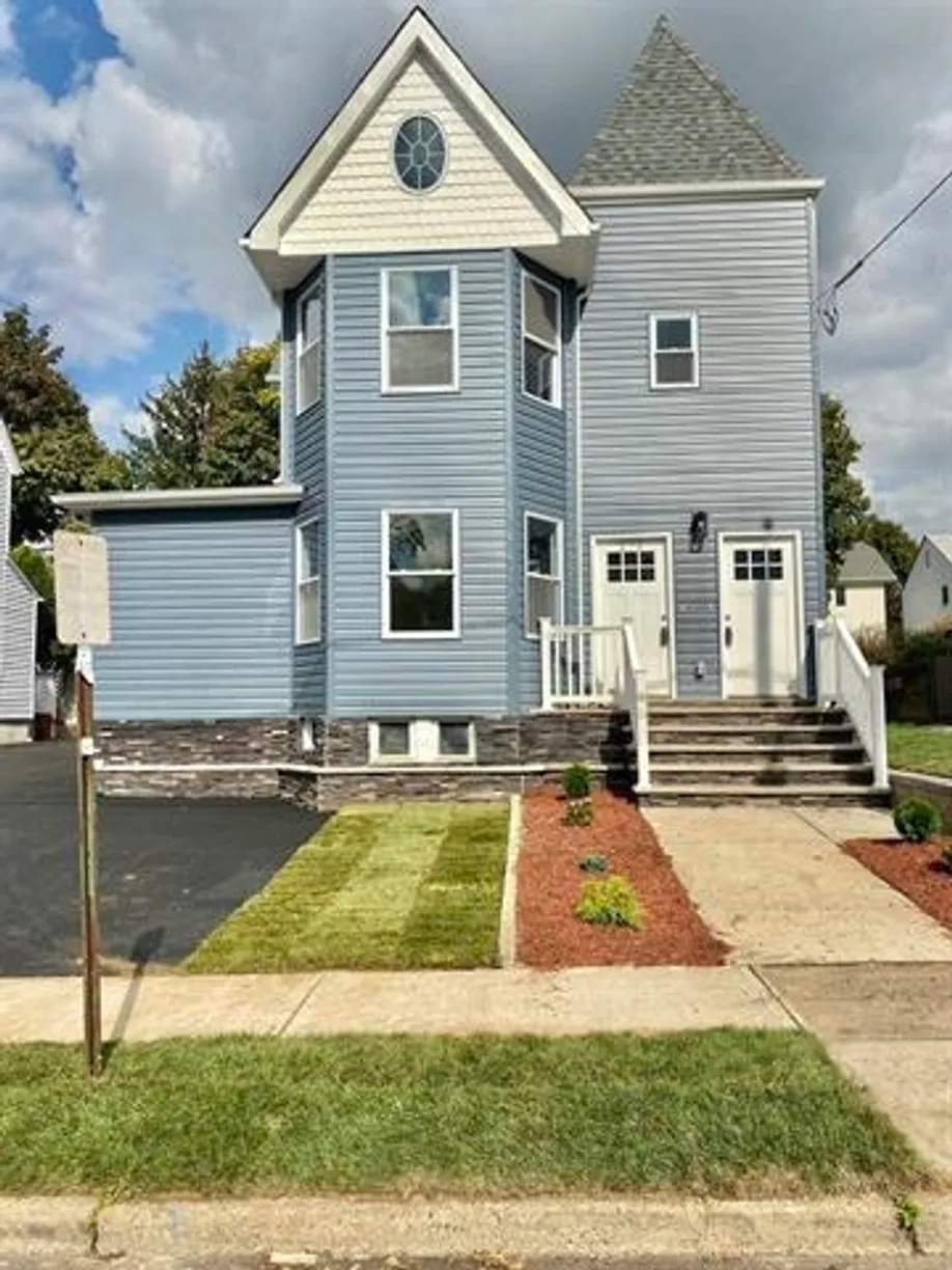 Jersey City/Hoboken Real Estate | View 273 RANDOLPH AVE, 2 | 3 Beds, 1 Bath