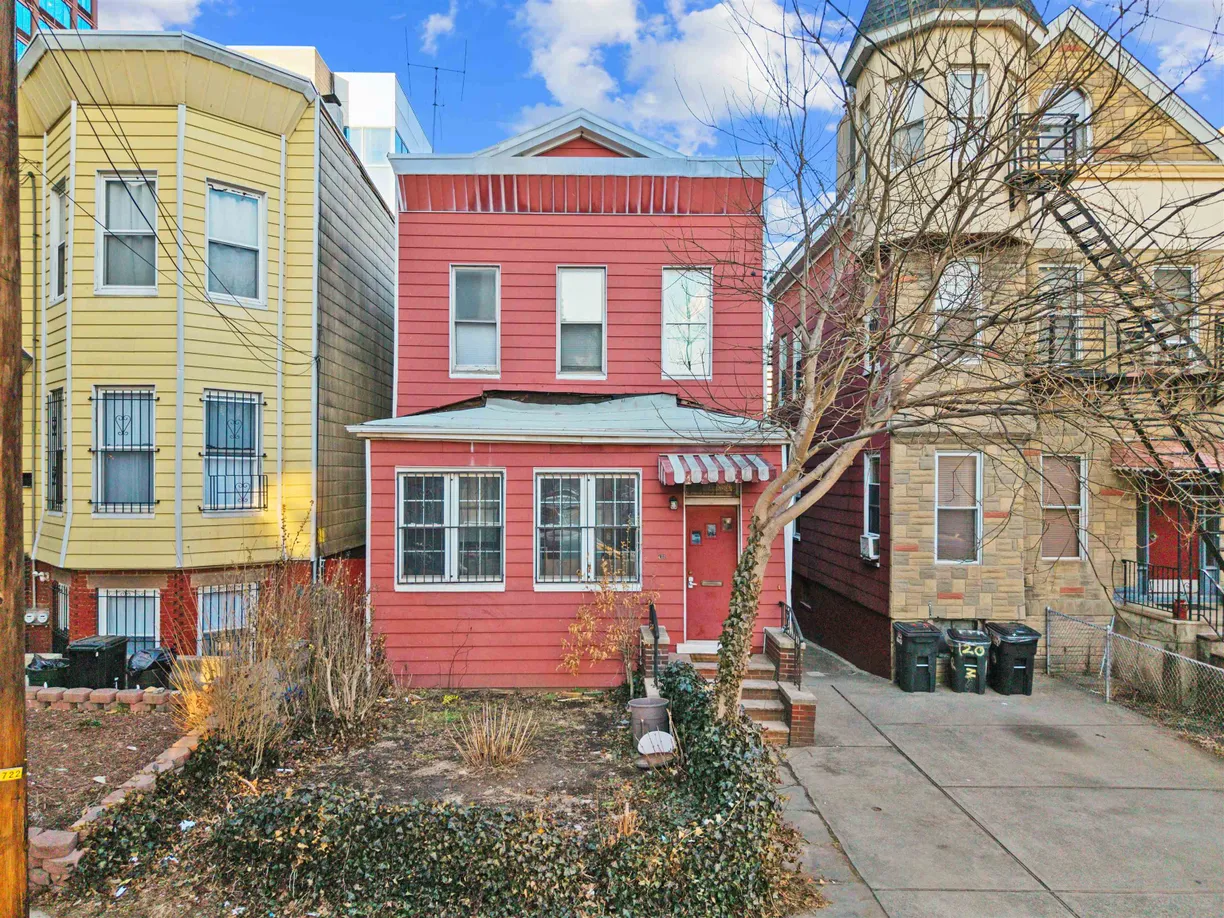 Jersey City/Hoboken Real Estate | View 122 MAGNOLIA AVE | 3 Beds, 1 Bath
