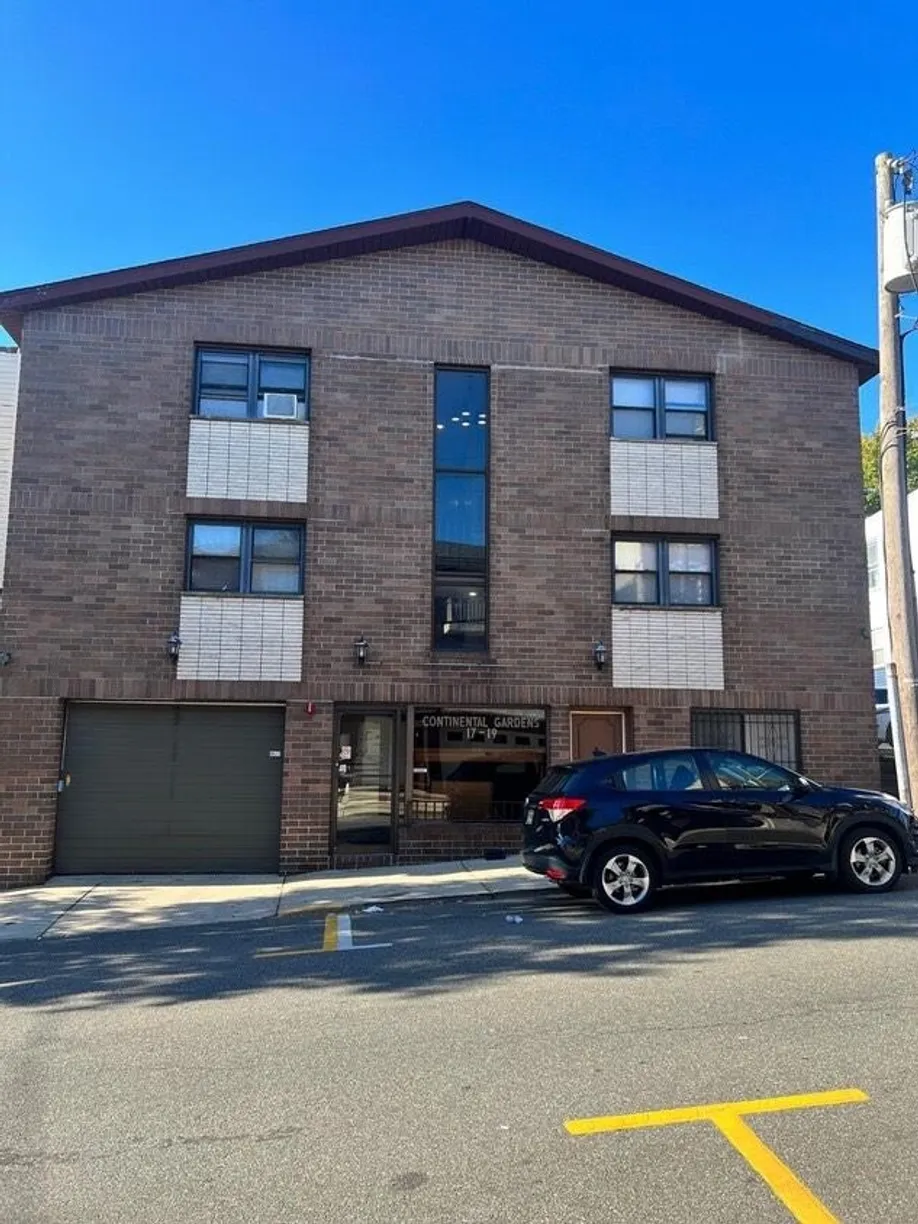 Jersey City/Hoboken Real Estate | View 17-19 68TH ST, 12A | 1 Bed, 1 Bath