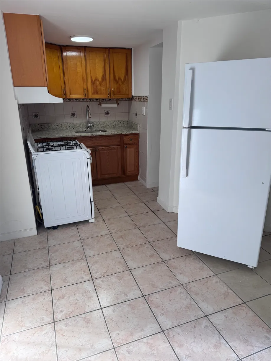 Jersey City/Hoboken Real Estate | View 326 49TH ST | 1 Bed, 1 Bath