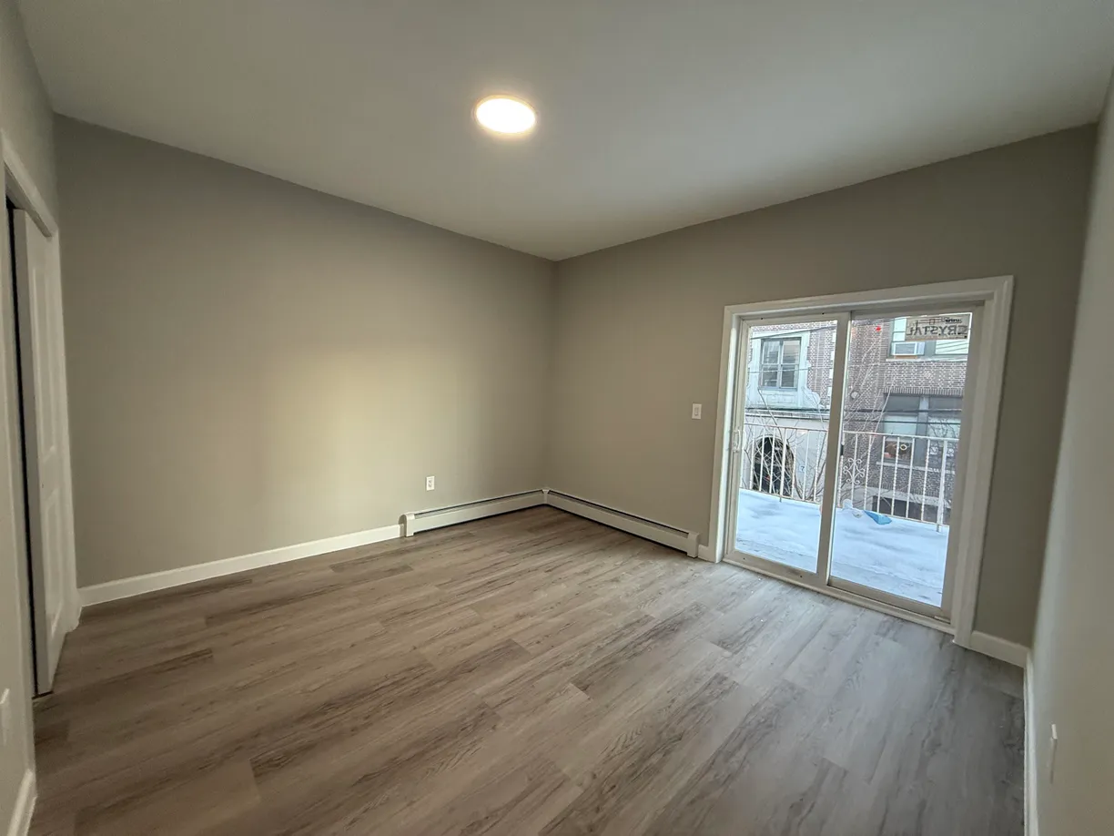 Jersey City/Hoboken Real Estate | View 406 40TH ST, 2 | 4 Beds, 1 Bath