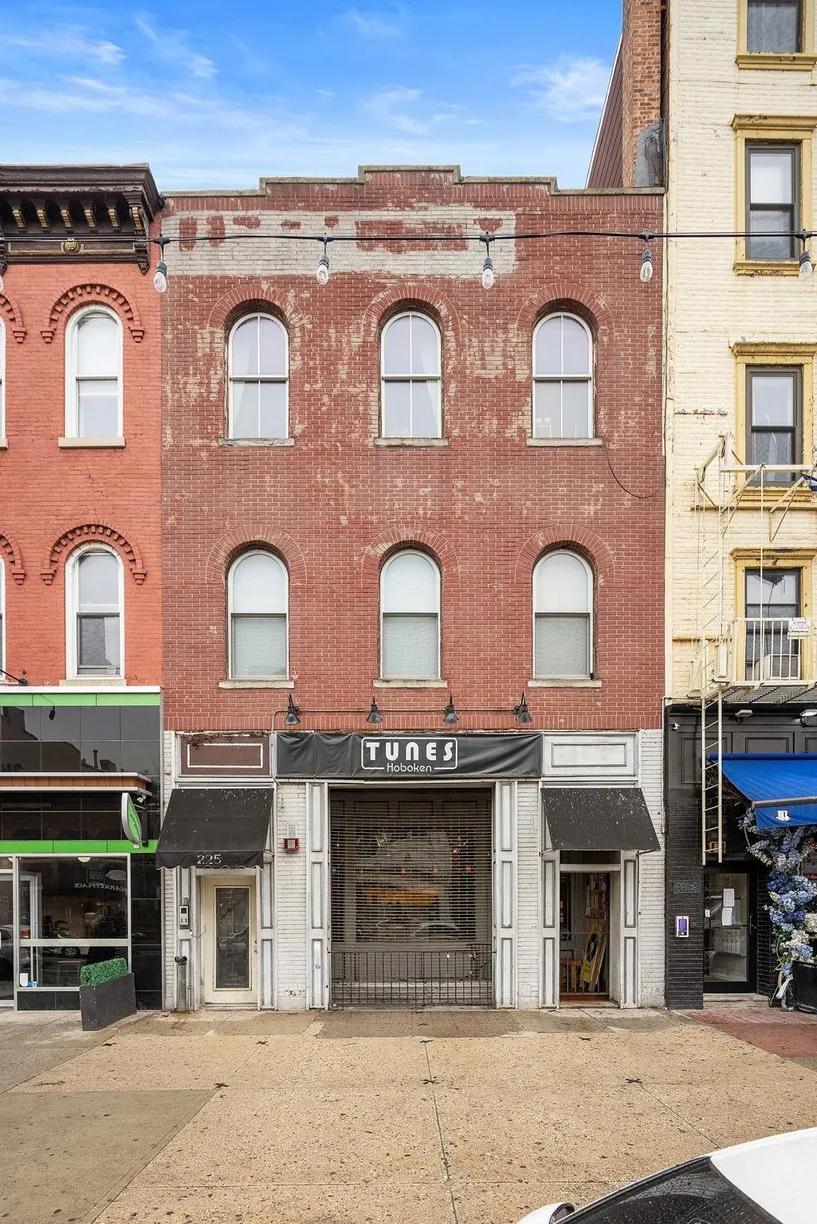 Jersey City/Hoboken Real Estate | View 225 WASHINGTON ST | Listing