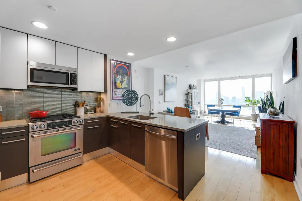 Jersey City/Hoboken Real Estate | View 2 2ND ST, 2804 | Listing