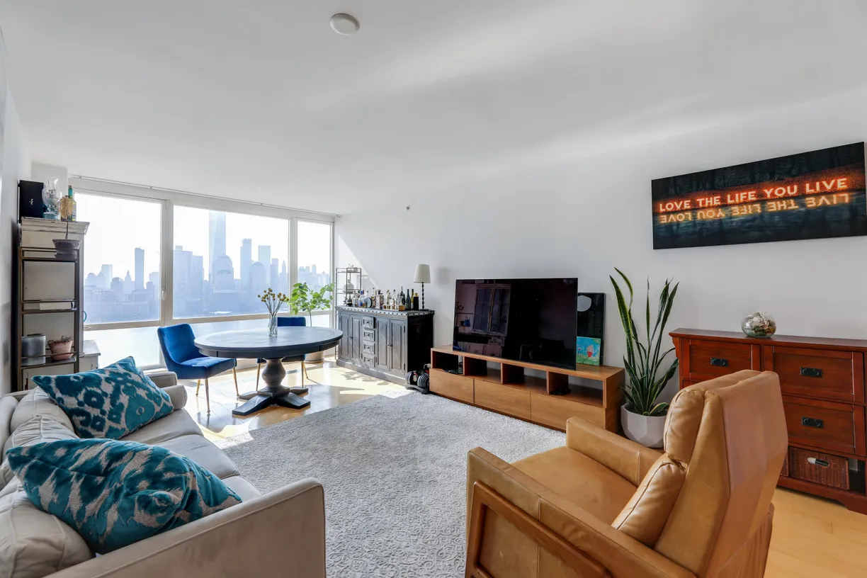 Jersey City/Hoboken Real Estate | View 2 2ND ST, 2804 | 1 Bed, 1 Bath