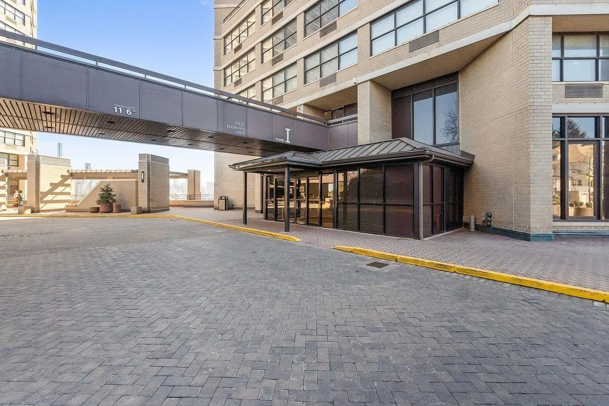 Jersey City/Hoboken Real Estate | View 7000 BLVD EAST, 39F | Listing
