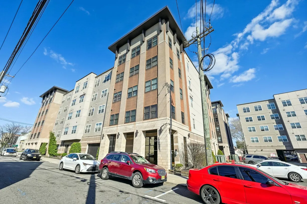 Jersey City/Hoboken Real Estate | View 5808 WASHINGTON ST, 304 | 2 Beds, 2 Baths