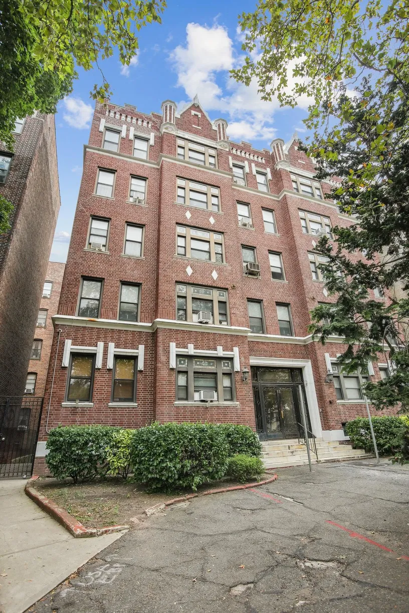 Jersey City/Hoboken Real Estate | View 53 DUNCAN AVE, 21 | 2 Beds, 1 Bath
