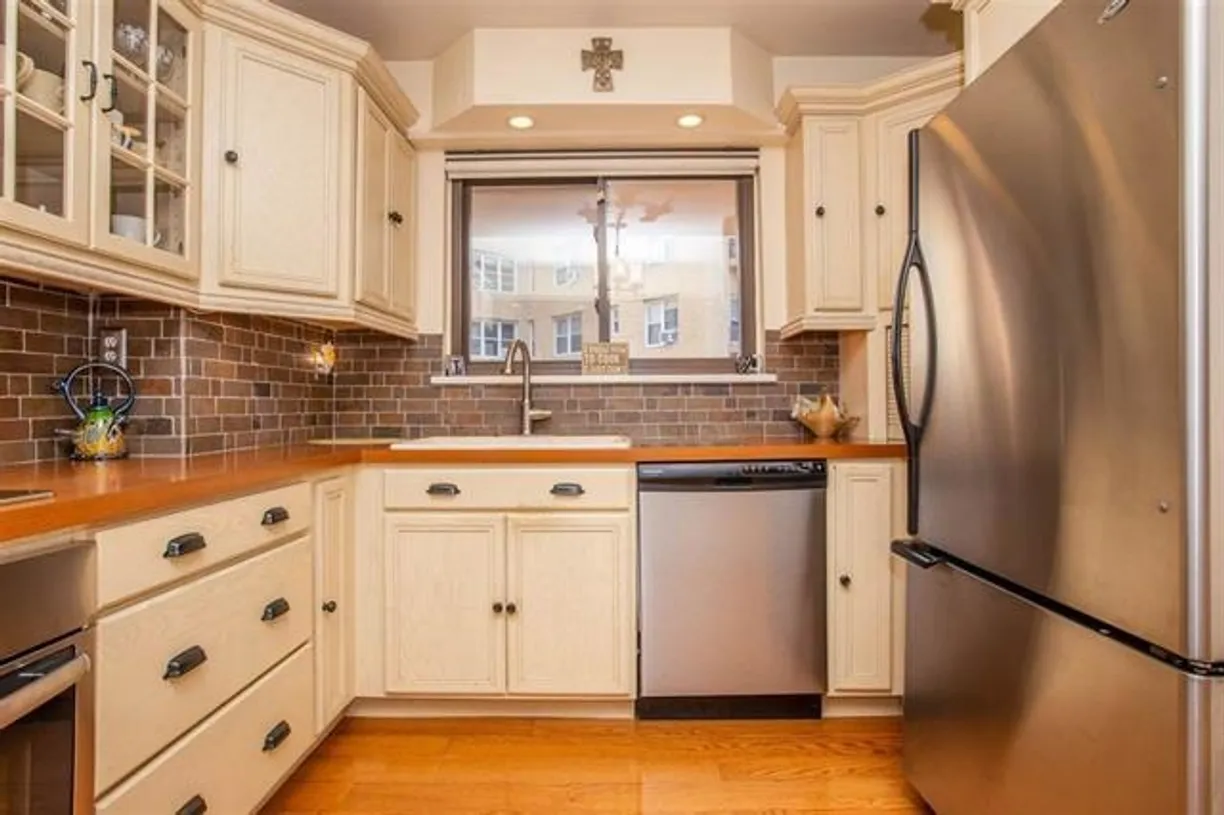 Jersey City/Hoboken Real Estate | View 8800 BLVD EAST, 3A | 2 Beds, 2 Baths
