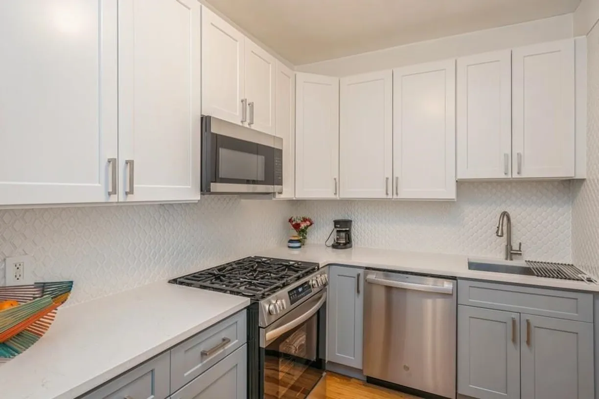 Jersey City/Hoboken Real Estate | View 263 10TH ST, 4B | Listing