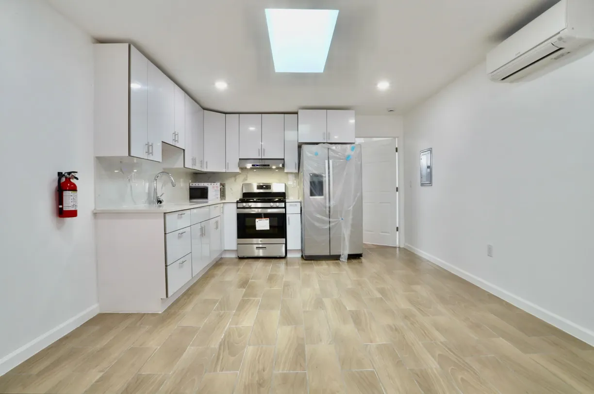 Jersey City/Hoboken Real Estate | View 18 WALLIS AVE, 2 | Listing