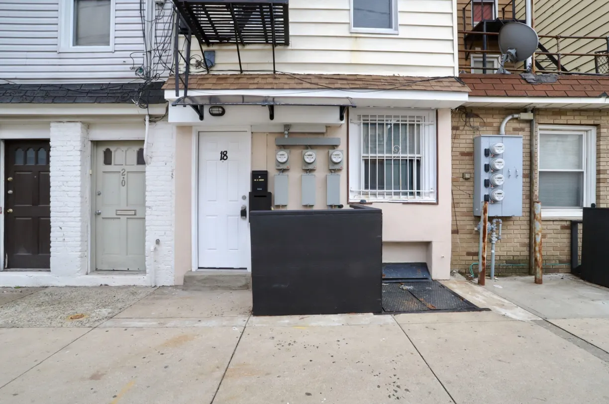 Jersey City/Hoboken Real Estate | View 18 WALLIS AVE, 2 | Listing