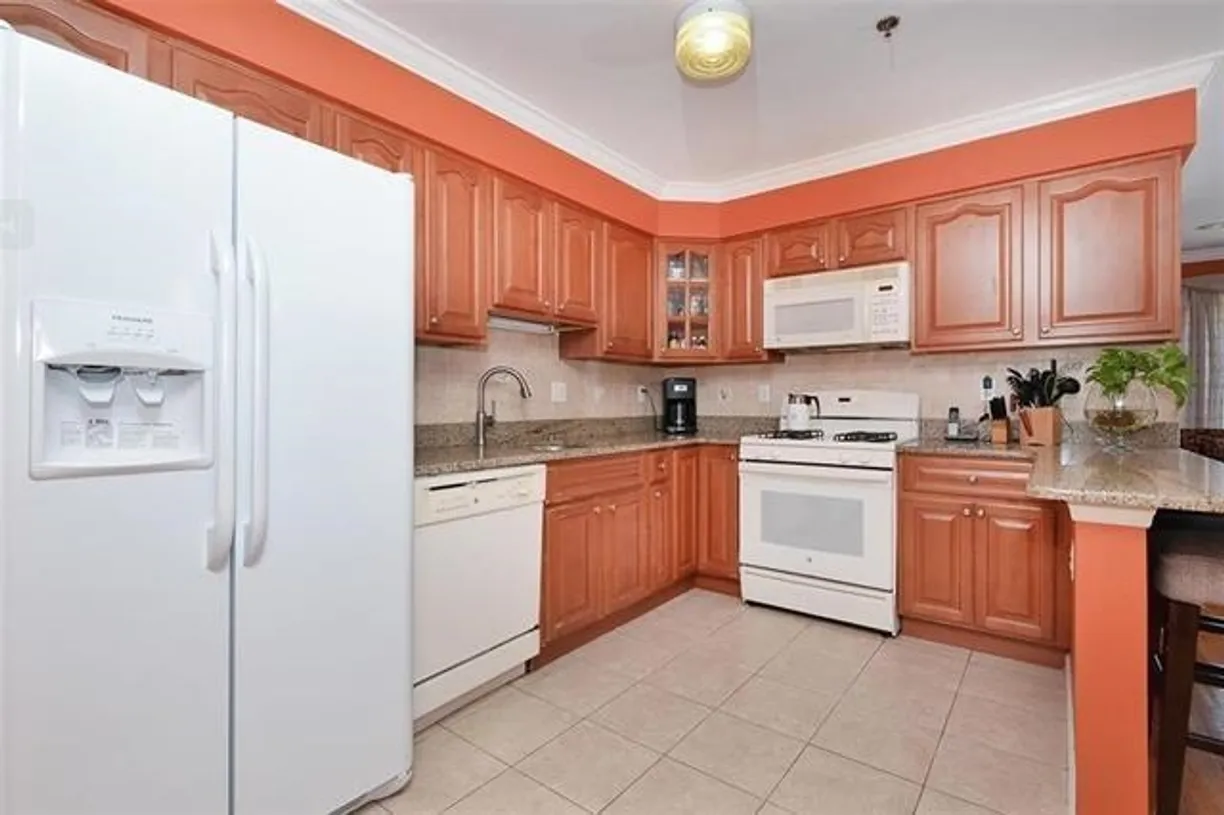 Jersey City/Hoboken Real Estate | View 116 LAKE ST, 3 | Listing