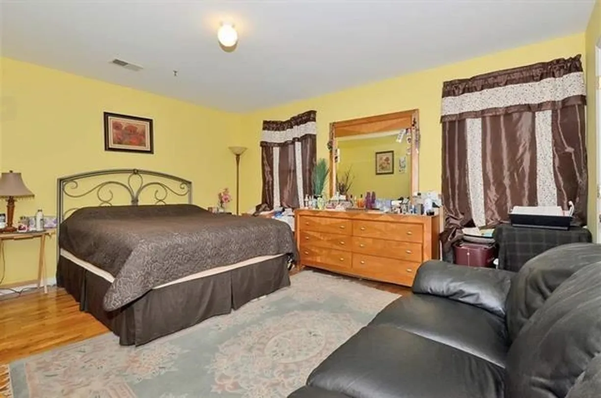Jersey City/Hoboken Real Estate | View 116 LAKE ST, 3 | Listing