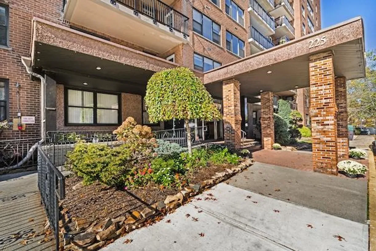 Jersey City/Hoboken Real Estate | View 225 ST PAULS AVE, 6B | 1 Bath