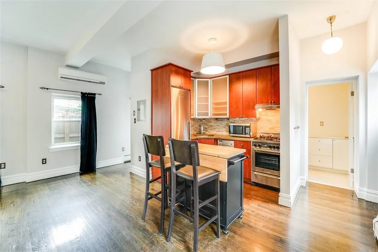 Jersey City/Hoboken Real Estate | View 156 7TH ST, A | 1 Bath