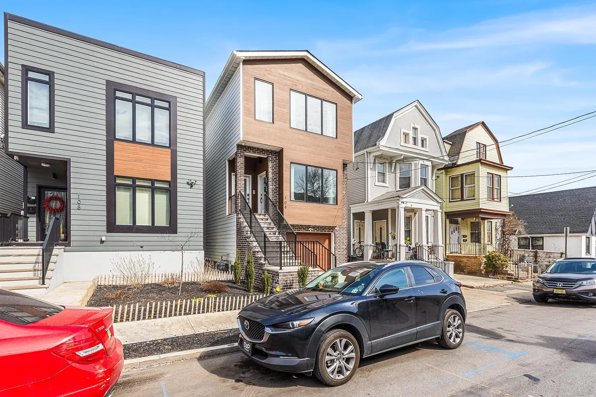 Jersey City/Hoboken Real Estate | View 106 OAK ST, 1 | Listing