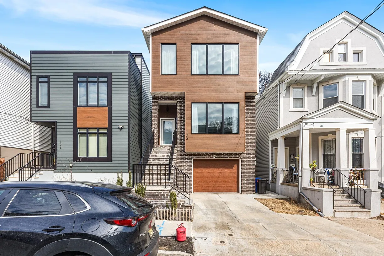 Jersey City/Hoboken Real Estate | View 106 OAK ST, 1 | Listing