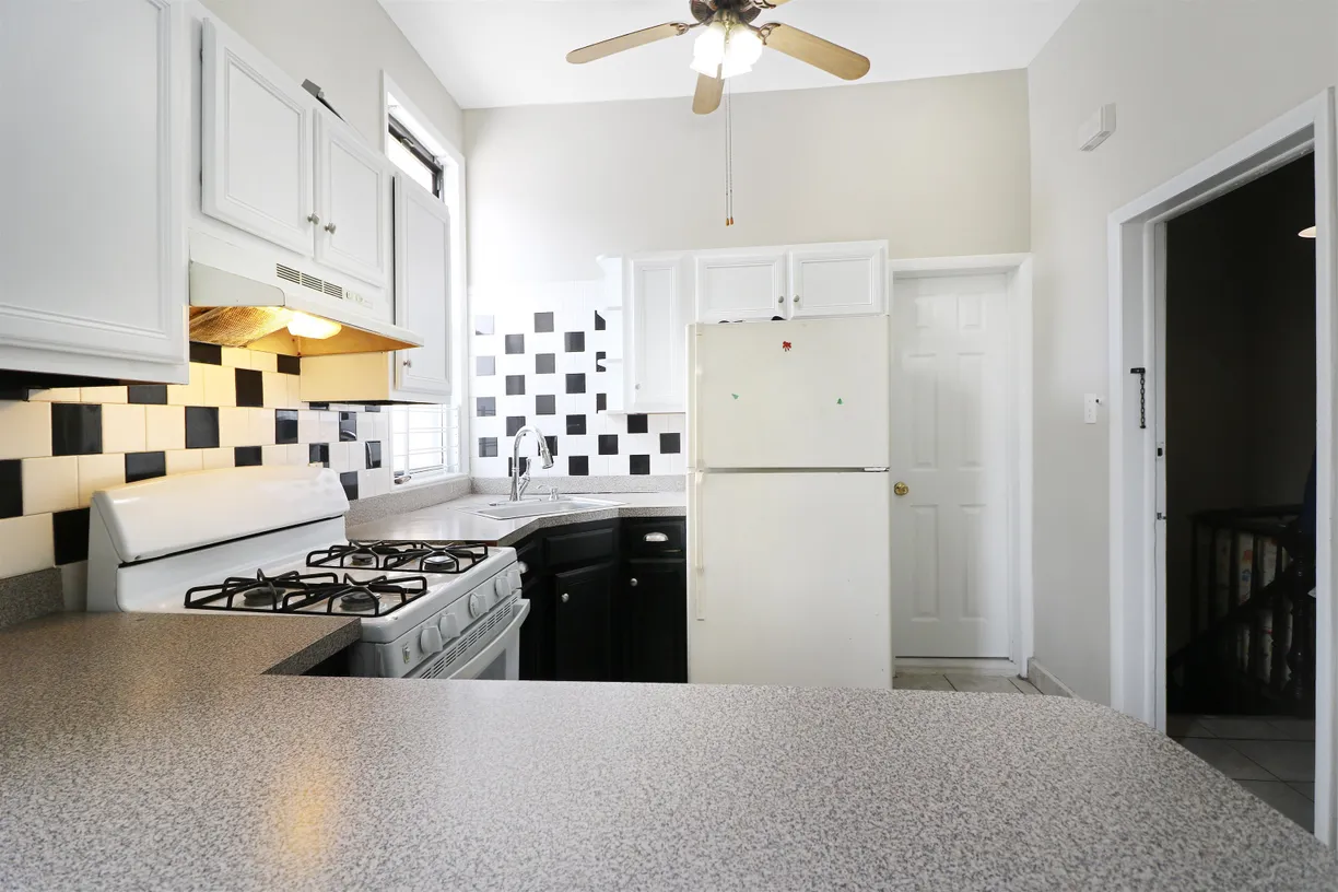 Jersey City/Hoboken Real Estate | View 6011 PARK AVE, 2 | Listing