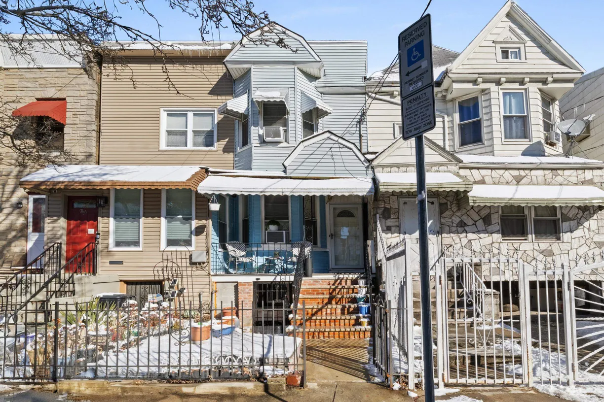 Jersey City/Hoboken Real Estate | View 74 ATLANTIC ST | 3 Beds, 1 Bath