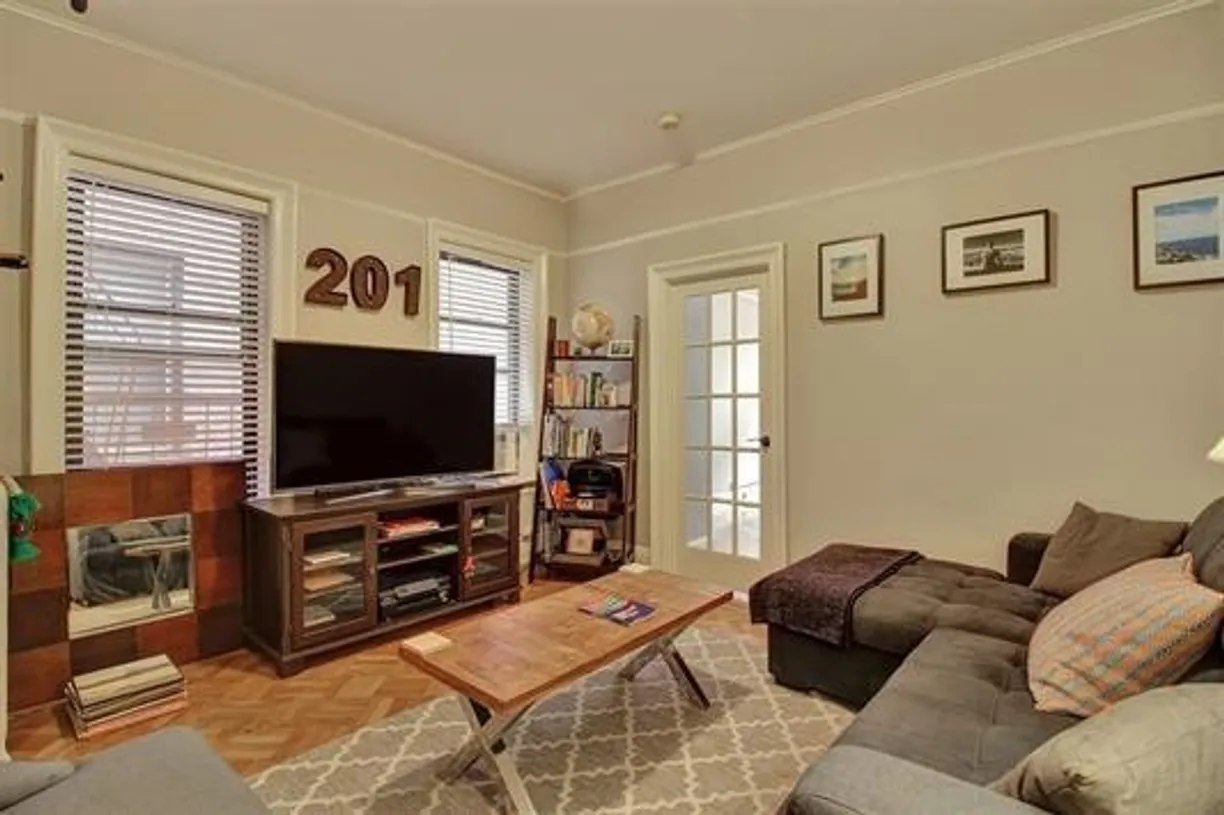 Jersey City/Hoboken Real Estate | View 194 KENSINGTON AVE, 205 | 1 Bed, 1 Bath