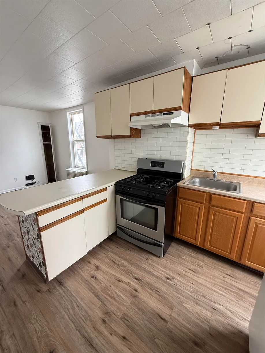 Jersey City/Hoboken Real Estate | View 2720 KENNEDY BLVD, 1 | Listing