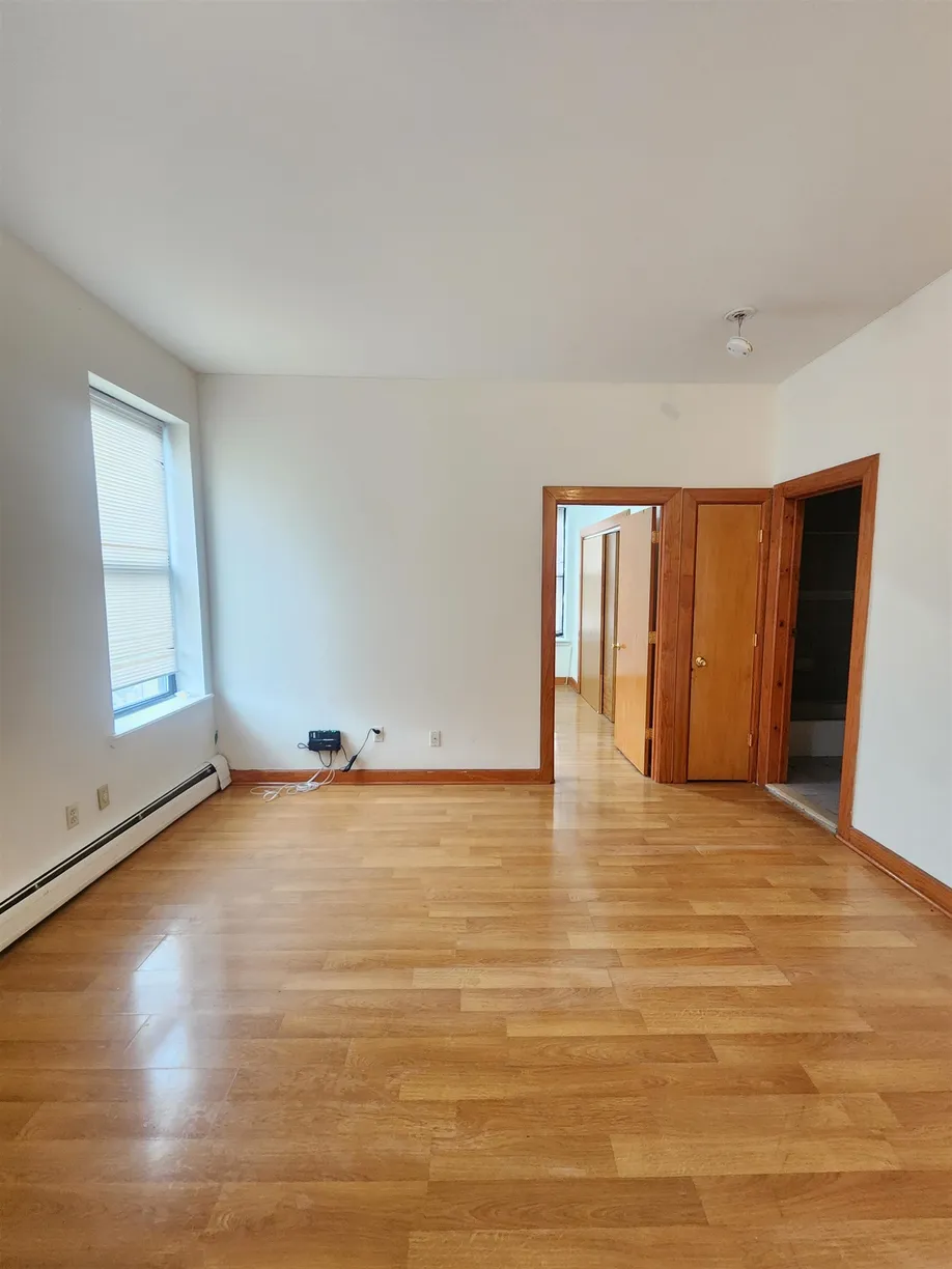 Jersey City/Hoboken Real Estate | View 851 BERGEN AVE, 3B | Listing